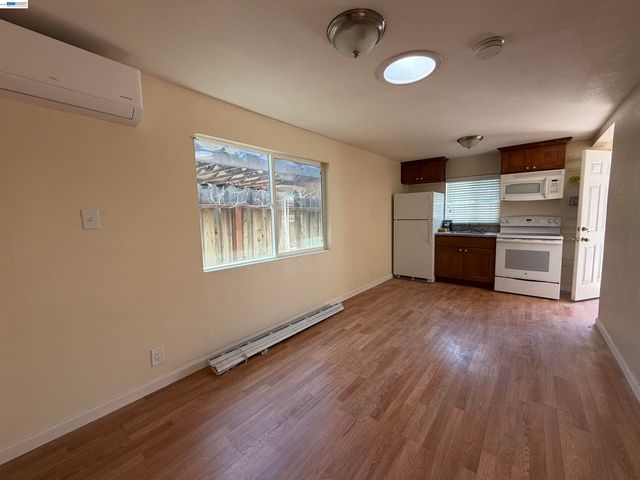 372 6TH Ave, Menlo Park, CA 94025