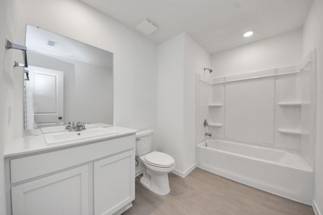 7730 Lavender Jade Drive, Rosharon, TX 77583