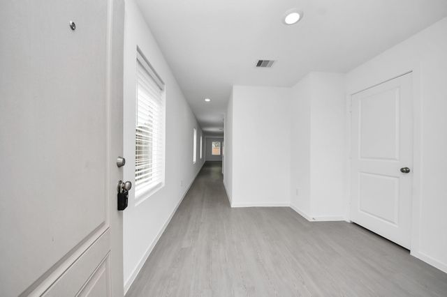 7730 Lavender Jade Drive, Rosharon, TX 77583