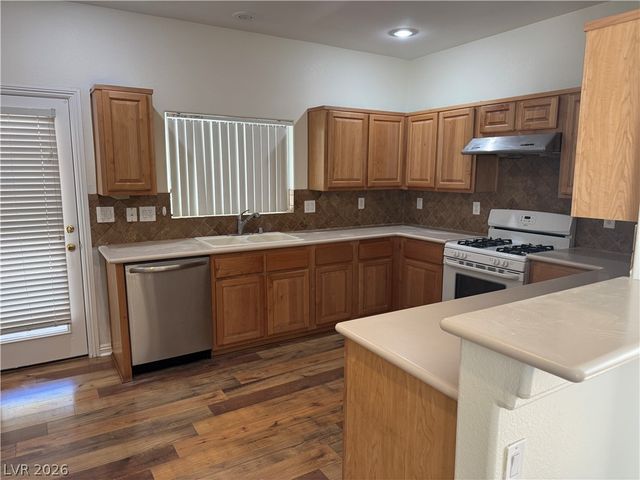 8930 Catfish Stream Avenue, Las Vegas, NV 89178