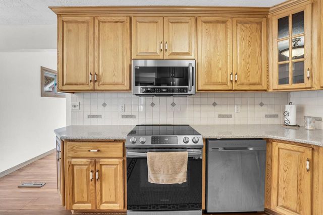 2710 6 Mile ROAD, Racine, WI 53402