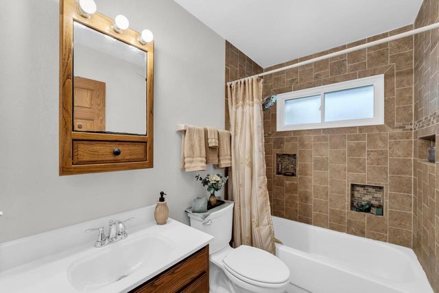 2710 6 Mile ROAD, Racine, WI 53402