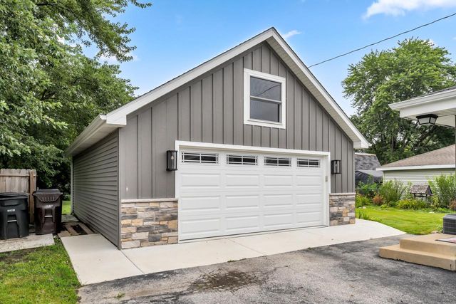 2710 6 Mile ROAD, Racine, WI 53402
