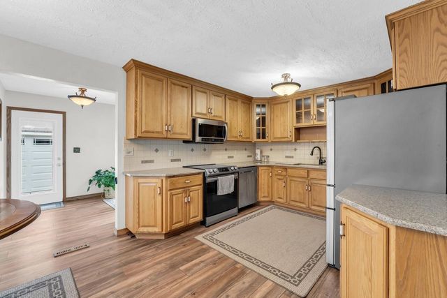 2710 6 Mile ROAD, Racine, WI 53402