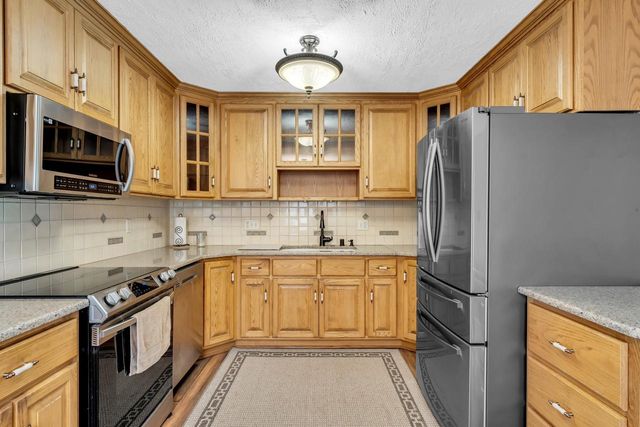 2710 6 Mile ROAD, Racine, WI 53402