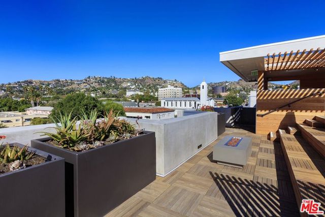 1250 N Fairfax Avenue 206, West Hollywood, CA 90046