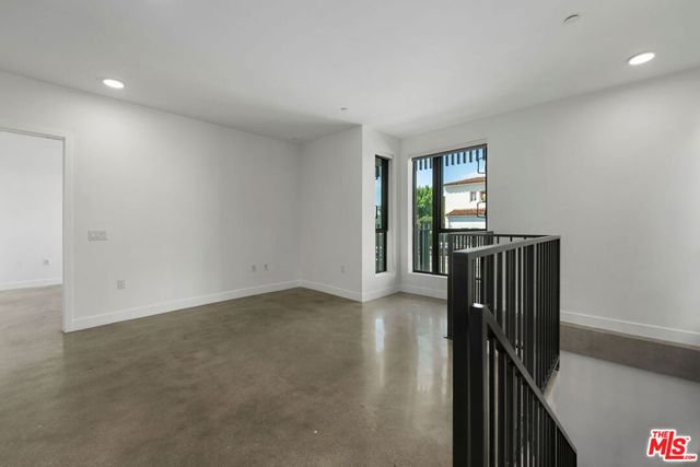 1250 N Fairfax Avenue 206, West Hollywood, CA 90046