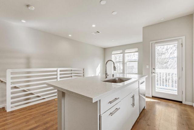 489 McClatchy Way, Sacramento, CA 95818