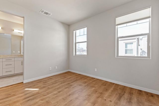 489 McClatchy Way, Sacramento, CA 95818