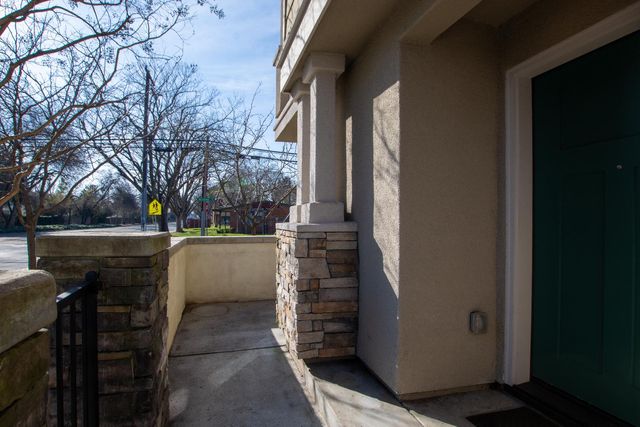 489 McClatchy Way, Sacramento, CA 95818