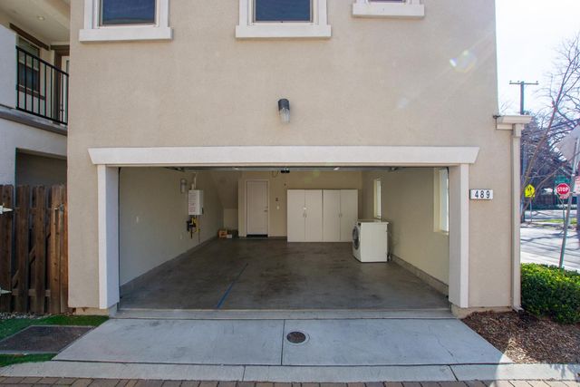 489 McClatchy Way, Sacramento, CA 95818