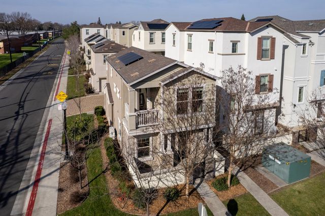 489 McClatchy Way, Sacramento, CA 95818