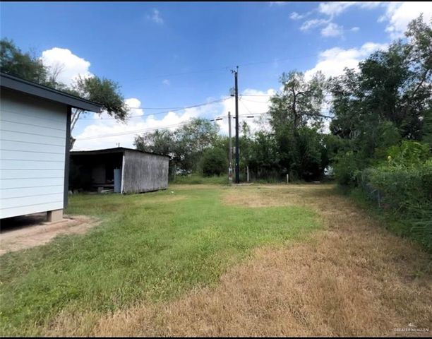 302 La Jara Road, Santa Rosa, TX 78593