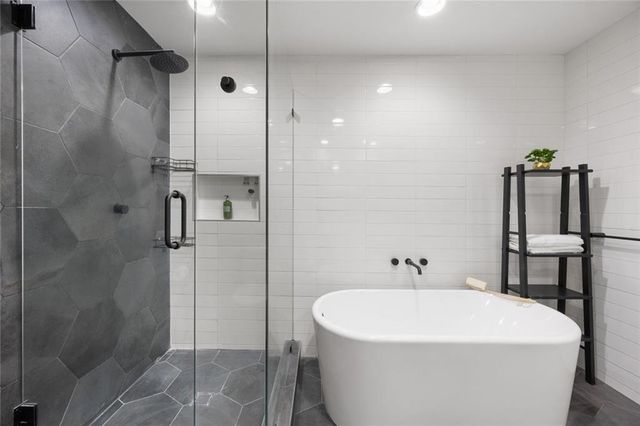3235 Roswell Road NE 703, Atlanta, GA 30305