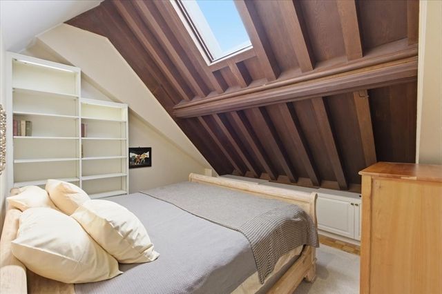 27 Chestnut 4C, Boston, MA 02108