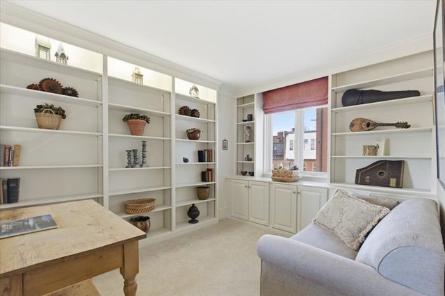 27 Chestnut 4C, Boston, MA 02108