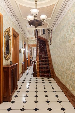 234 W 22nd Street, New York City, NY 10011