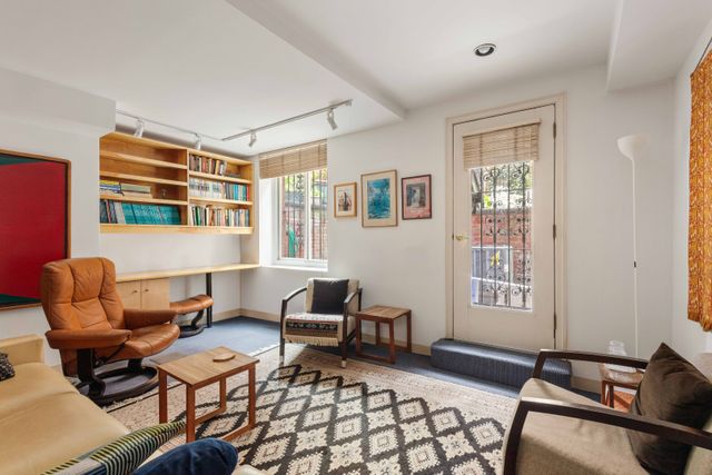 234 W 22nd Street, New York City, NY 10011