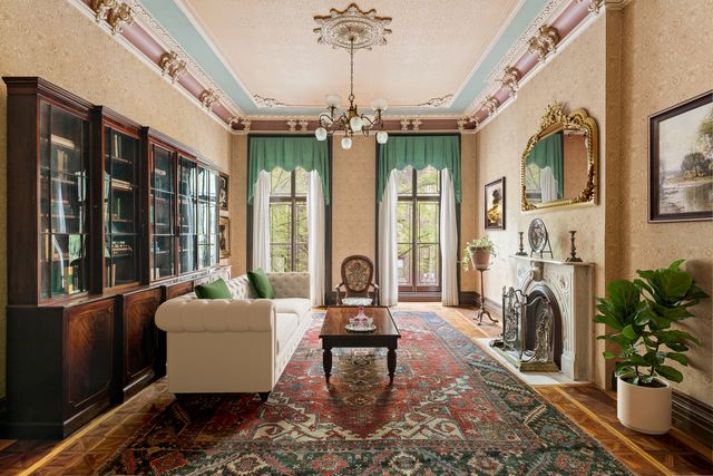 234 W 22nd Street, New York City, NY 10011