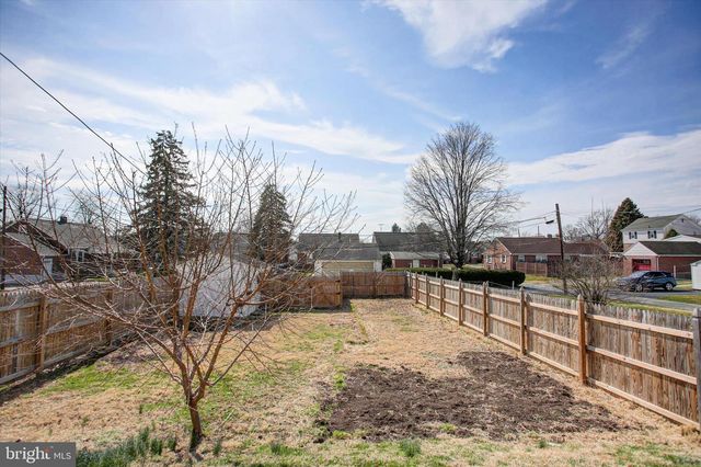 315 MEADE AVE, Hanover, PA 17331