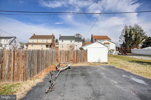 315 MEADE AVE, Hanover, PA 17331