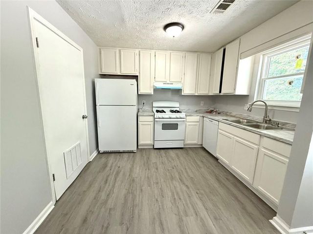 3628 N Hopkins Court, Powder Springs, GA 30127