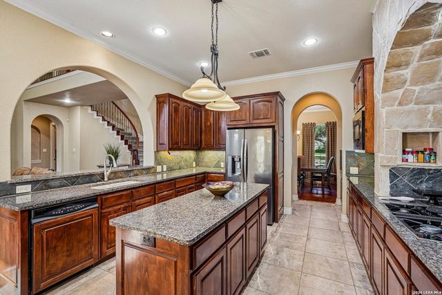 406 Pueblo Pintado, Helotes, TX 78023