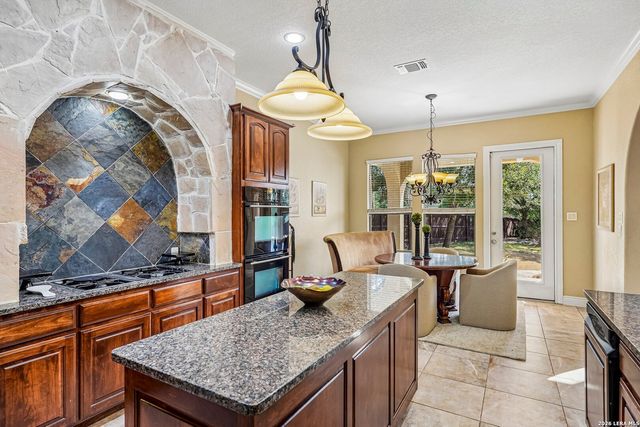 406 Pueblo Pintado, Helotes, TX 78023