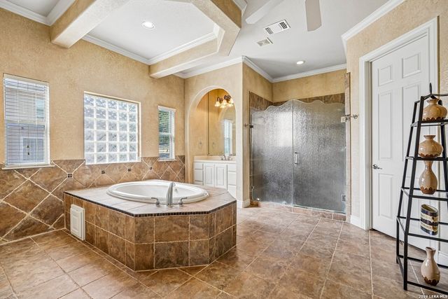 406 Pueblo Pintado, Helotes, TX 78023