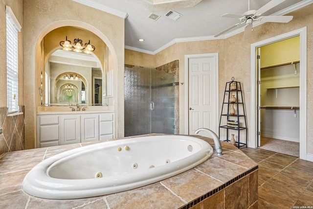 406 Pueblo Pintado, Helotes, TX 78023