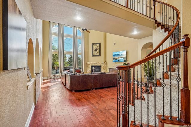 406 Pueblo Pintado, Helotes, TX 78023
