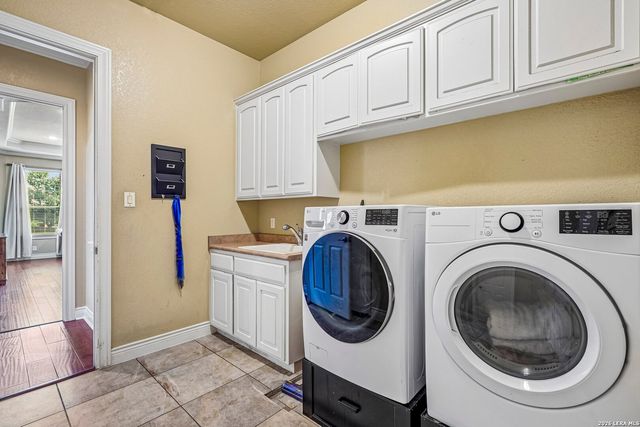 406 Pueblo Pintado, Helotes, TX 78023