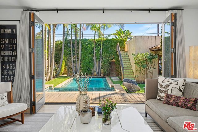 420 Alta Avenue, Santa Monica, CA 90402