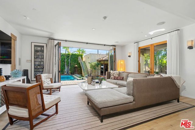 420 Alta Avenue, Santa Monica, CA 90402