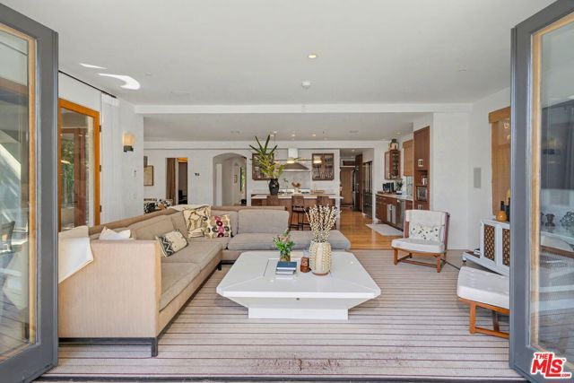 420 Alta Avenue, Santa Monica, CA 90402