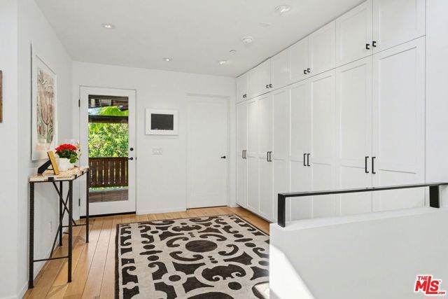 420 Alta Avenue, Santa Monica, CA 90402