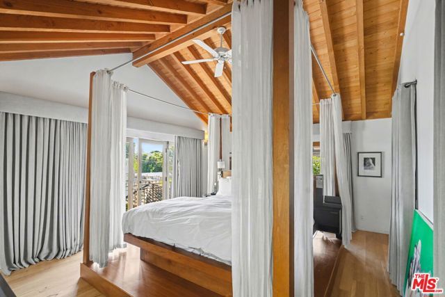 420 Alta Avenue, Santa Monica, CA 90402