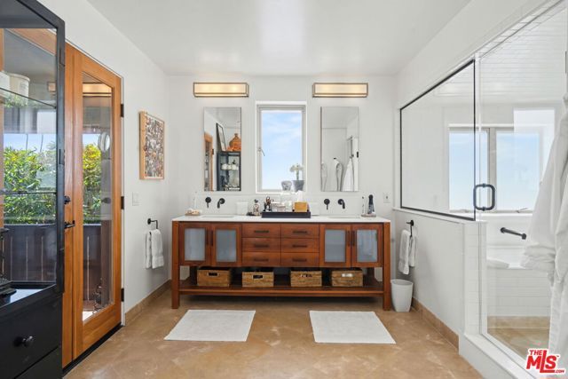 420 Alta Avenue, Santa Monica, CA 90402