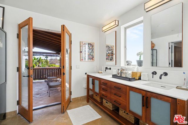 420 Alta Avenue, Santa Monica, CA 90402