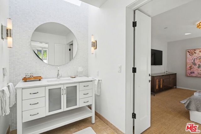 420 Alta Avenue, Santa Monica, CA 90402