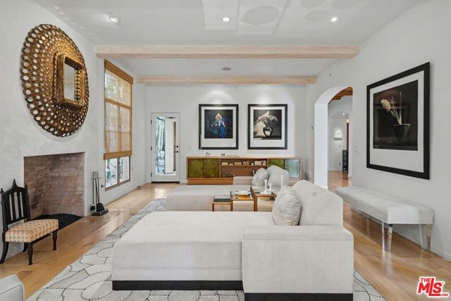 420 Alta Avenue, Santa Monica, CA 90402