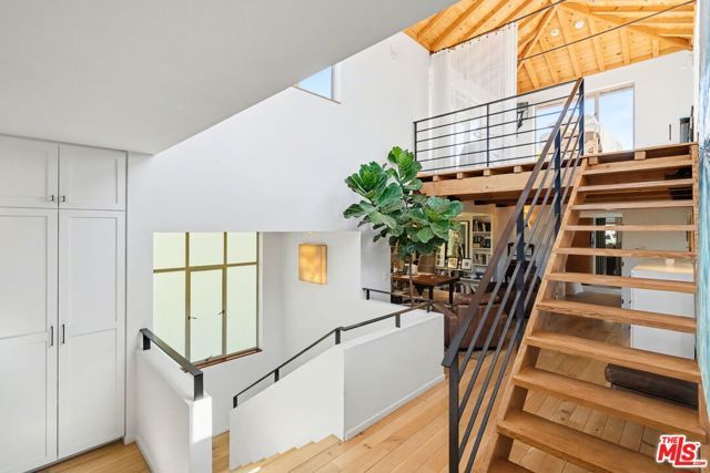 420 Alta Avenue, Santa Monica, CA 90402