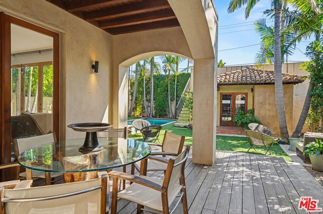 420 Alta Avenue, Santa Monica, CA 90402