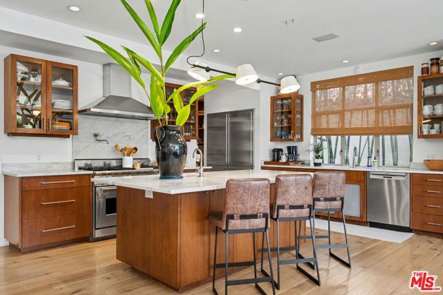 420 Alta Avenue, Santa Monica, CA 90402