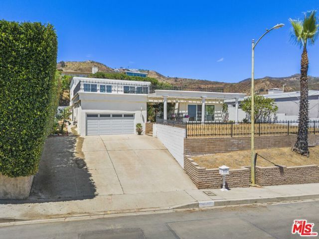 16647 Charmel Lane, Pacific Palisades (los Angeles), CA 90272