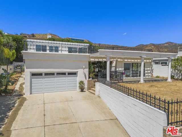 16647 Charmel Lane, Pacific Palisades (los Angeles), CA 90272
