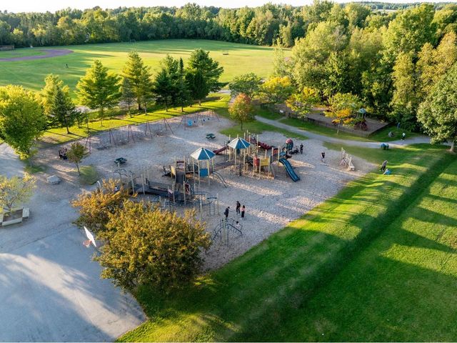 31 Madison Drive, Williston, VT 05495