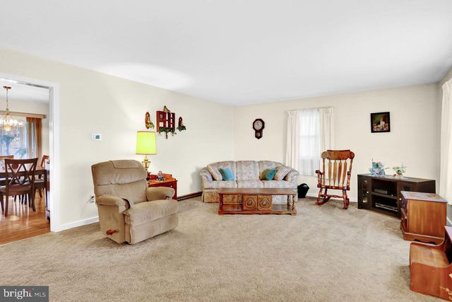 130 DRIES RD, Reading, PA 19605