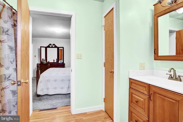 130 DRIES RD, Reading, PA 19605