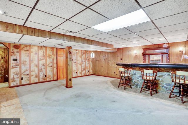 130 DRIES RD, Reading, PA 19605